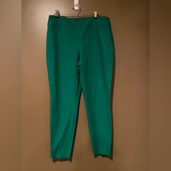 Versona Green Cropped Modern Pants Size 12 - Picture 2 of 9